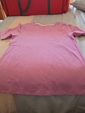Women's Crew Neck Short Sleeve Top - Pink